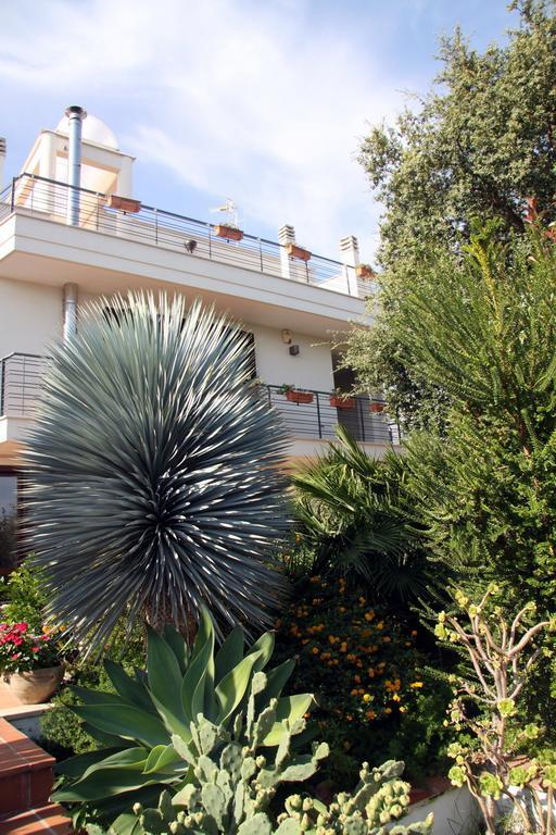 B&B Villa Il Sughero Monopoli Exterior photo